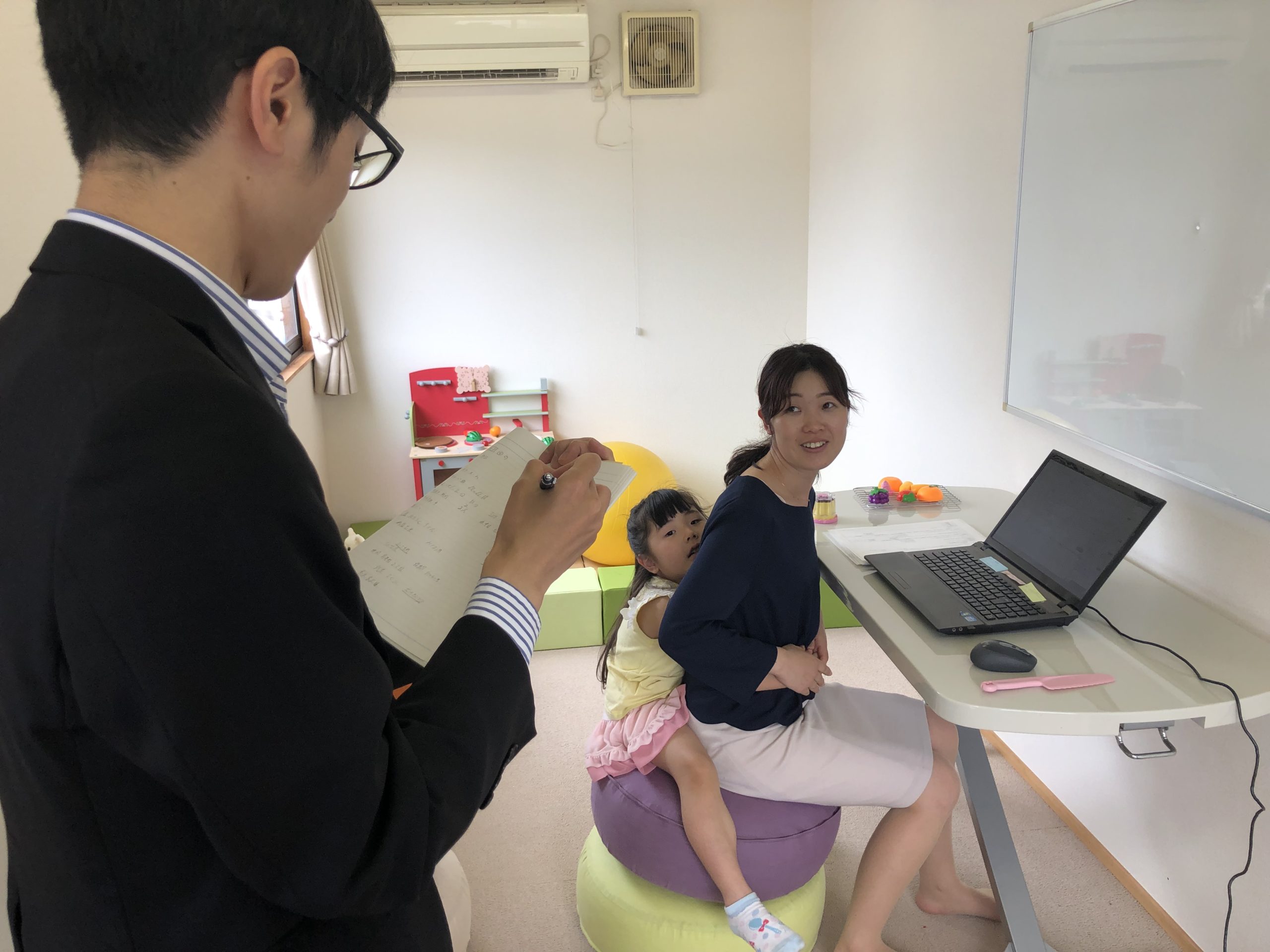 【子育て応援の取り組み】中部経済新聞から取材を受けました